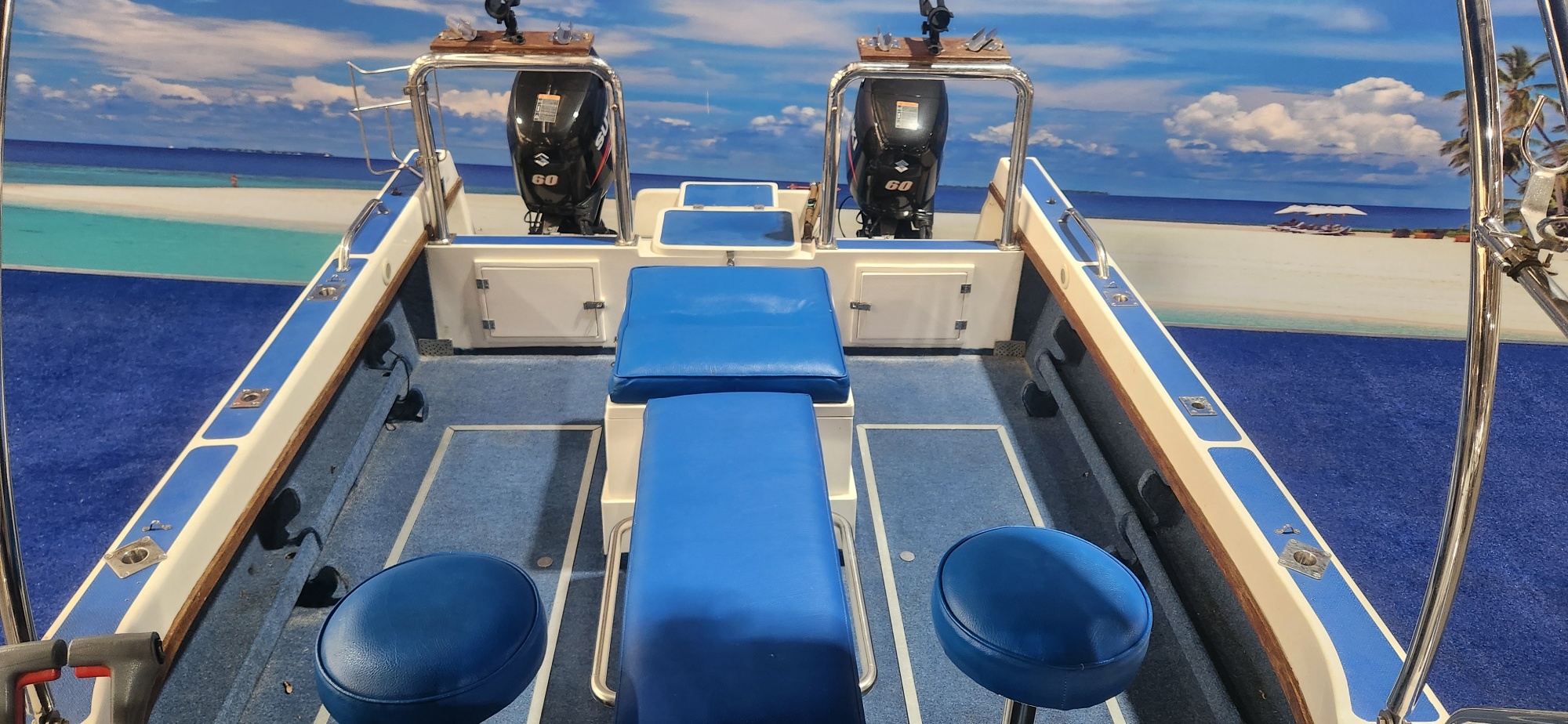 YOGI CAT 500 ON TRAILER 2 X 60 HP SUZUKI 4 STROKES 2011 MODEL 190 / 200 HOURS