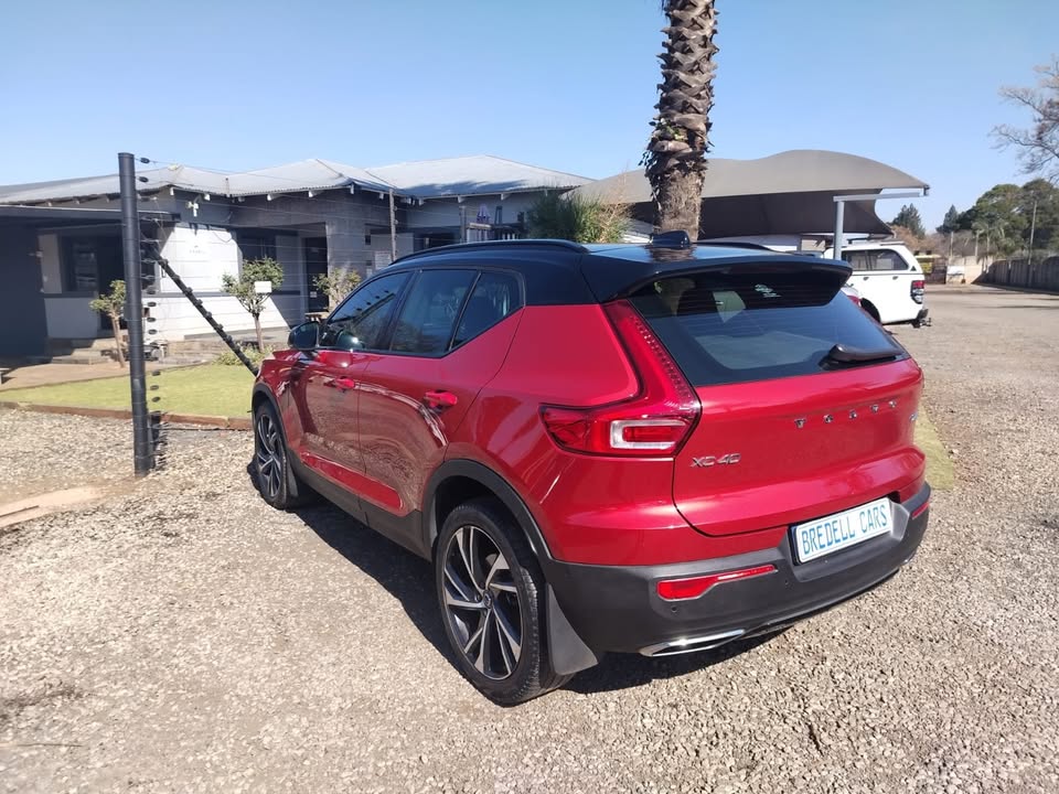 2018 Volvo XC40 D4 R-Design Geartronic AWD Automatic