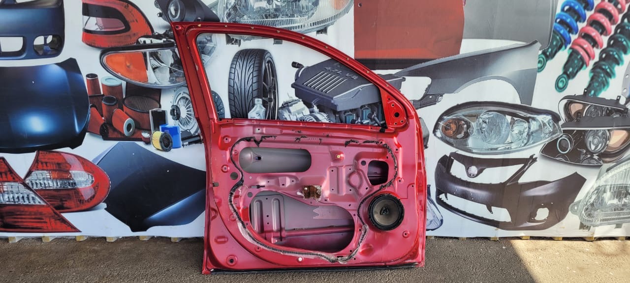 2015 MITSUBISHI ASX LEFT FRONT DOOR SHELL FOR SALE. IN EXCELLENT CONDITION - Private Seller 2015 MITSUBISHI ASX LEFT FRONT DOOR SHELL FOR SALE. IN EXCELLENT CONDITION - Private Seller