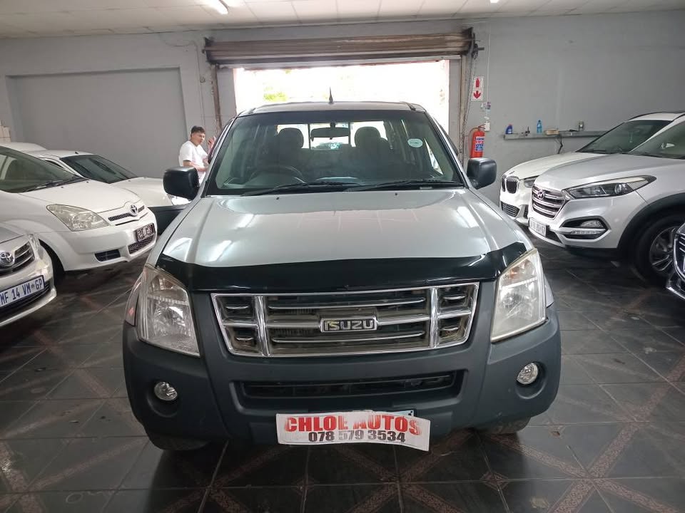 2010 Isuzu KB250D Teq 4x2 Double Cab  Grey, Manual, Diesel, 110000km