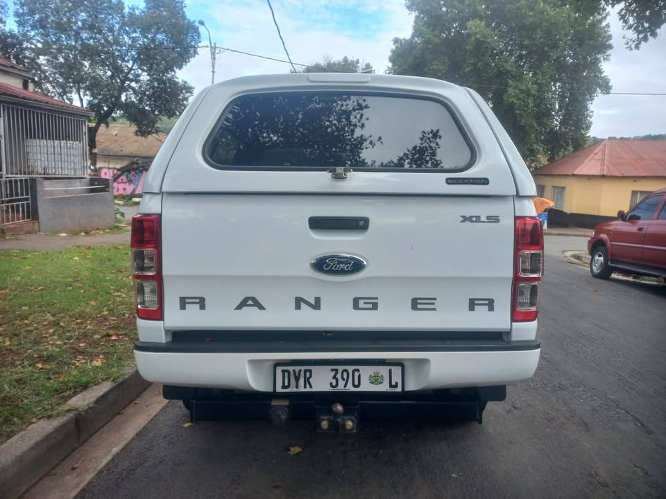 2016 Ford Ranger Double Cab, 2.2 DIESEL, Manual 4X4. Call Inno . White Color,