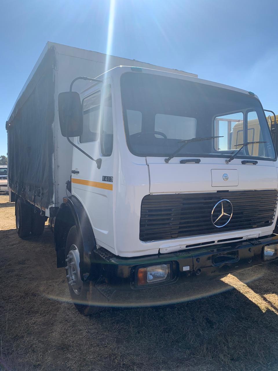 Mercedes Benz 1413 Tautliner Curtain Rail Junk Mail