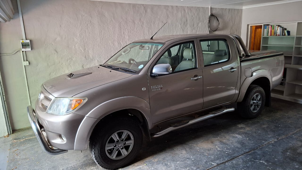 Used 2007 Toyota Hilux 3.0D-4D double cab Raider - Private Seller Used 2007 Toyota Hilux 3.0D-4D double cab Raider - Private Seller