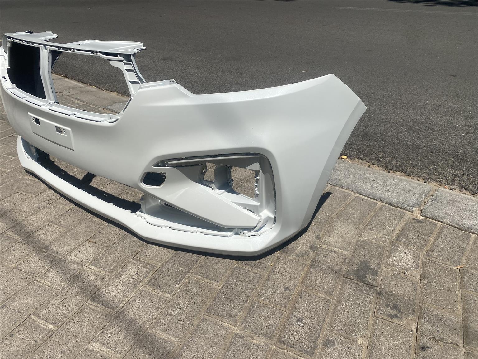 2024 SUZUKI ERTIGA FRONT BUMPER FOR SALE. IN PRISTINE CONDITION - Private Seller
