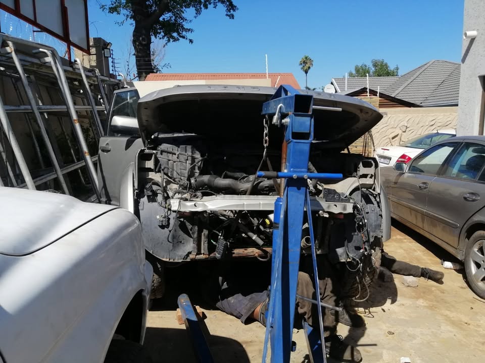 Discovery 4 SDV6 SE now stripping for spares - Private Seller Discovery 4 SDV6 SE now stripping for spares - Private Seller