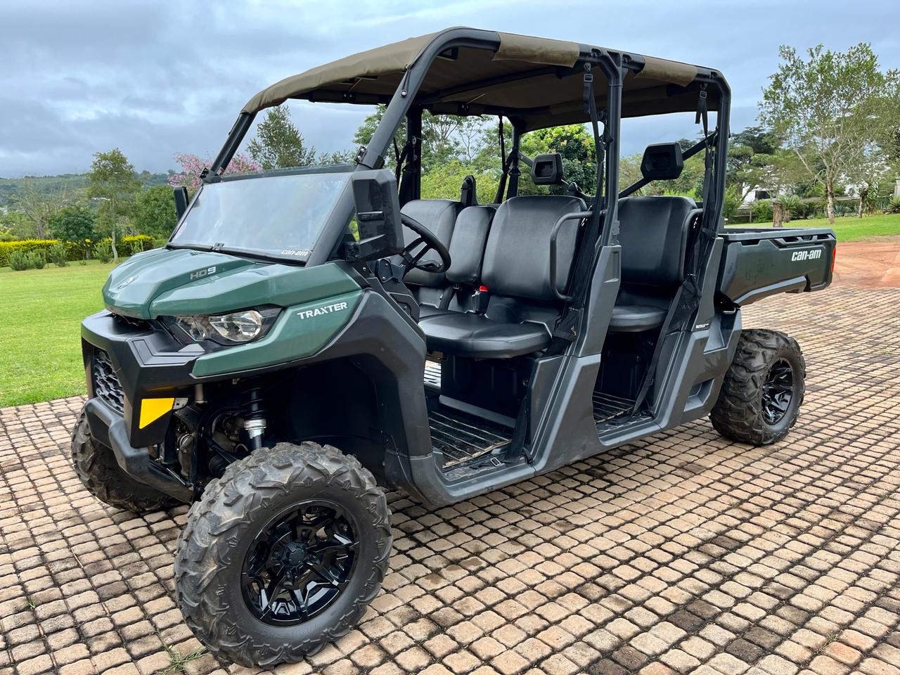 Can Am Traxter HD9