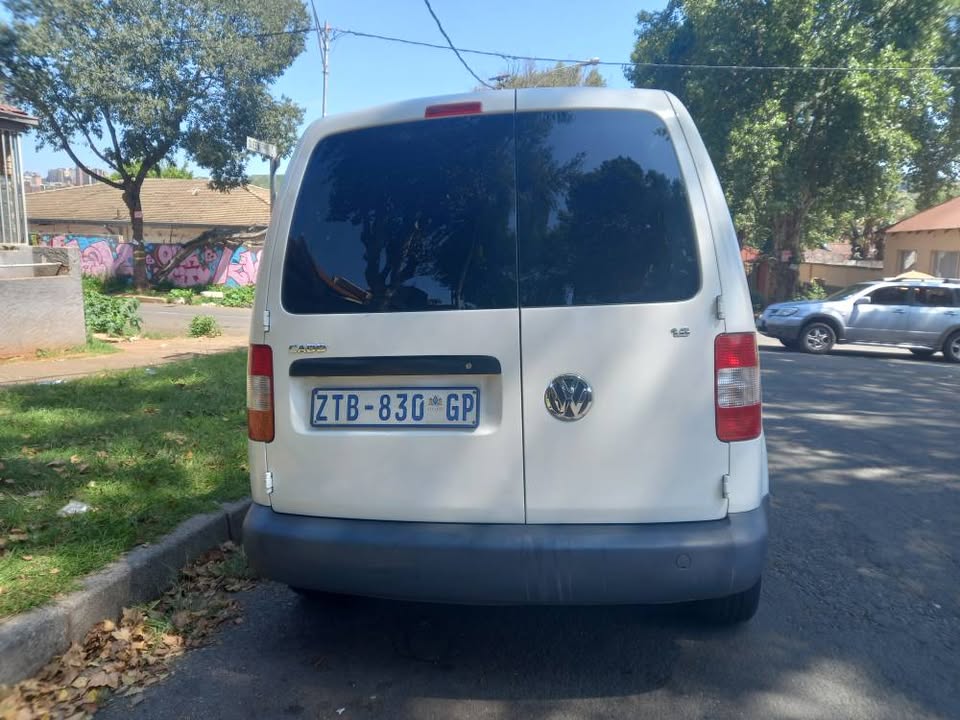 2010 VW CADDY PANEL VAN 1.6 Petrol, Manual, White Color, Mileage 165000kms
