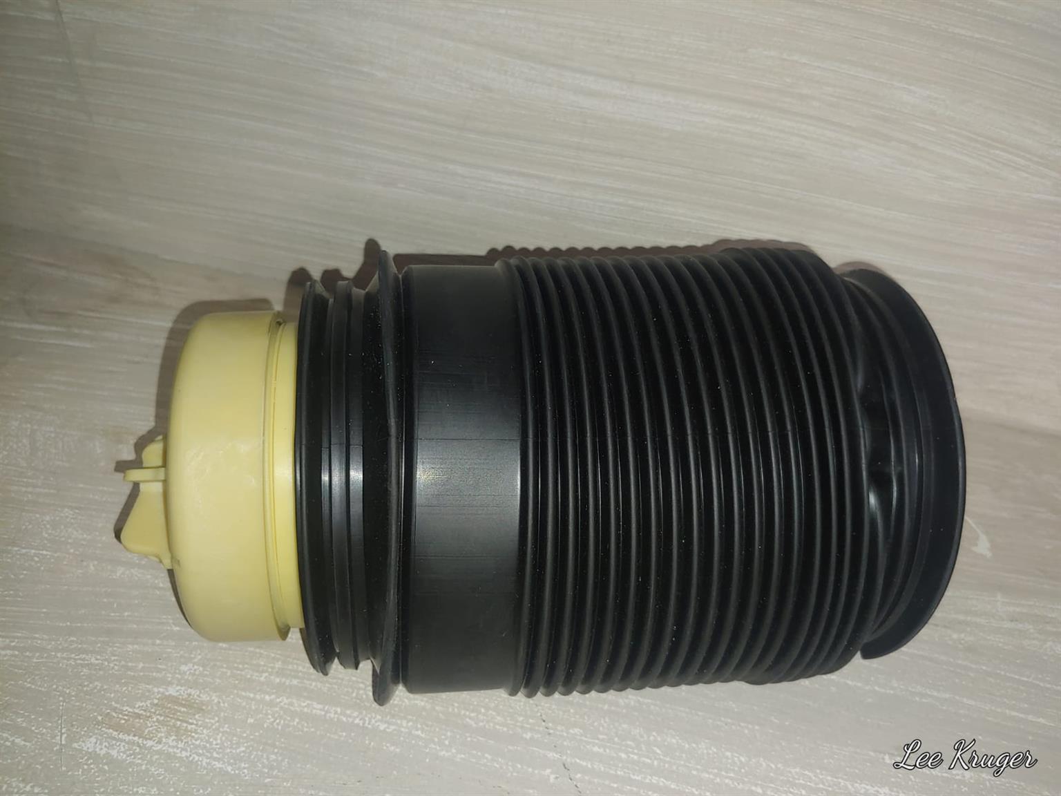 Mercedes Benz W212 New Airmatic Shock Absorber for sale - Private Seller