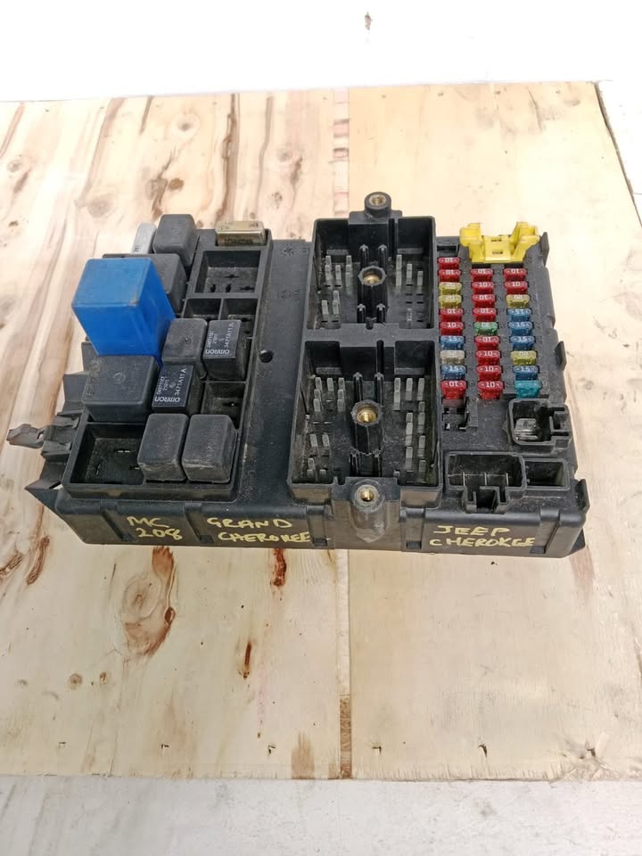 Jeep Grand Cherokee Fuse Box - Private Seller