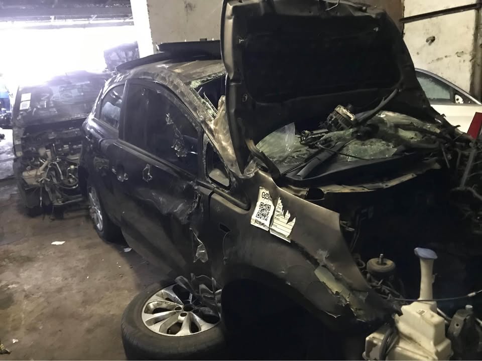 Kia Rio Stripp for spares engine and Gearbx - Private Seller Kia Rio Stripp for spares engine and Gearbx - Private Seller