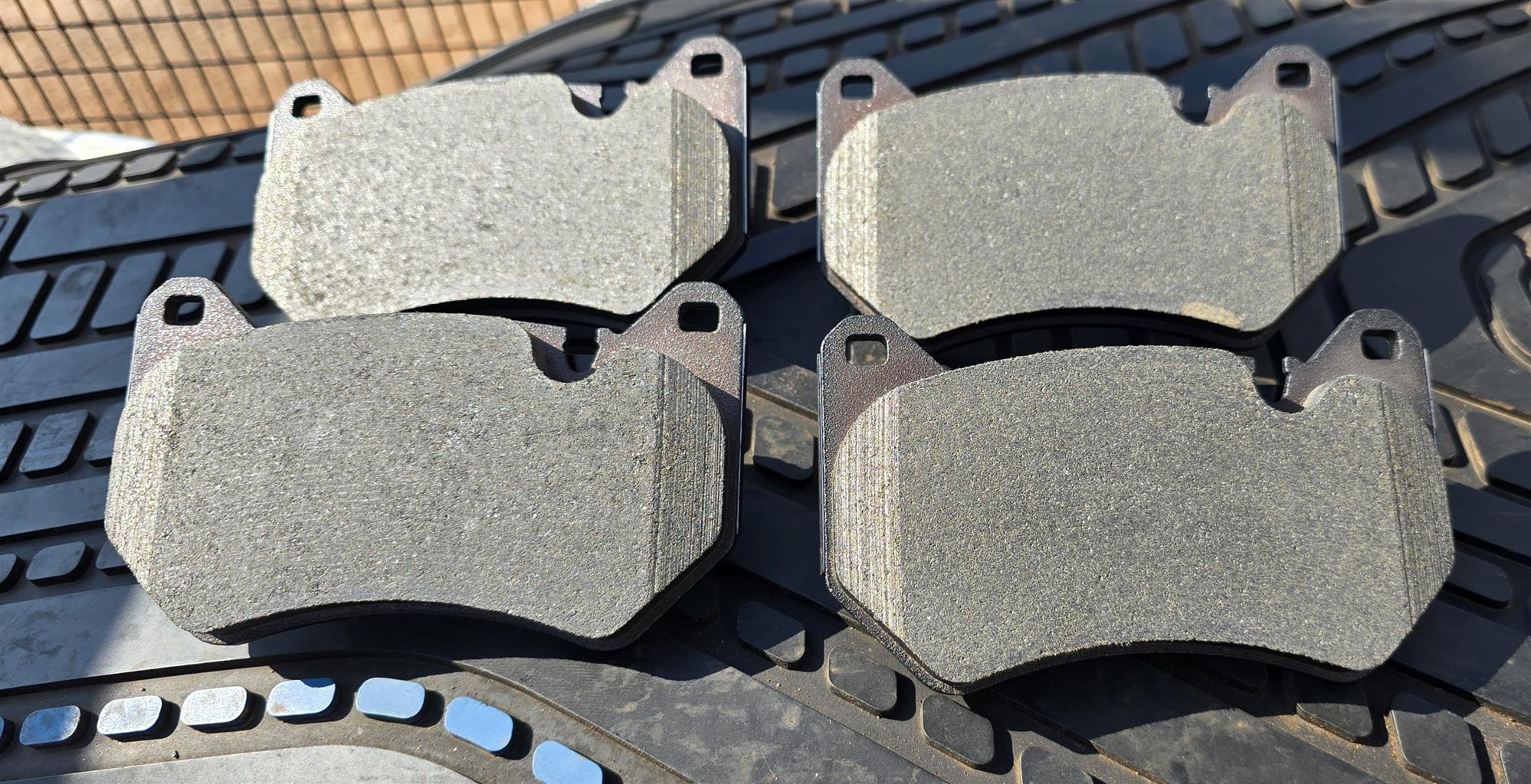 new stock arrivals  front brake pads  audi q5 17- suitable replacement  80A 698 - Private Seller