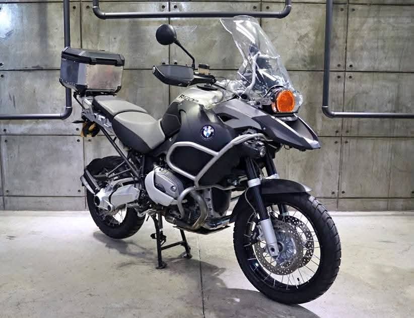 2009 BMW R1200GS - 45 000KM Spotlights - GPS Navigation - Private Seller