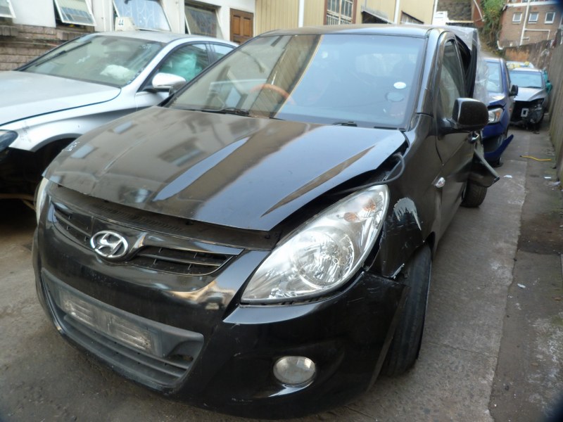 Hyundai i20 1.4 AT Black - 2011 STRIPPING FOR SPARES - Private Seller Hyundai i20 1.4 AT Black - 2011 STRIPPING FOR SPARES - Private Seller