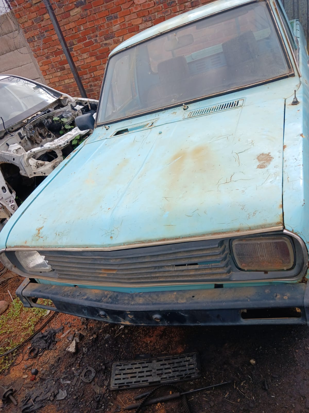 NISSAN 1400 BODY PARTS FOR SALE