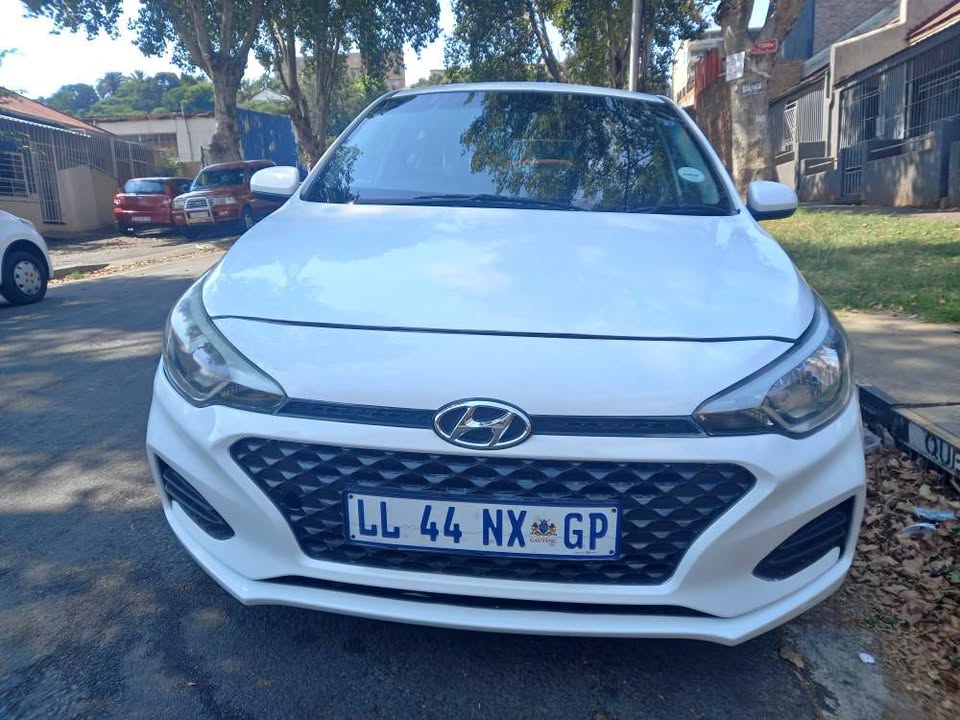2020 Hyundai i20 Hatchback  Engine Capacity  1.2 Petrol Manual Transmission  White Color