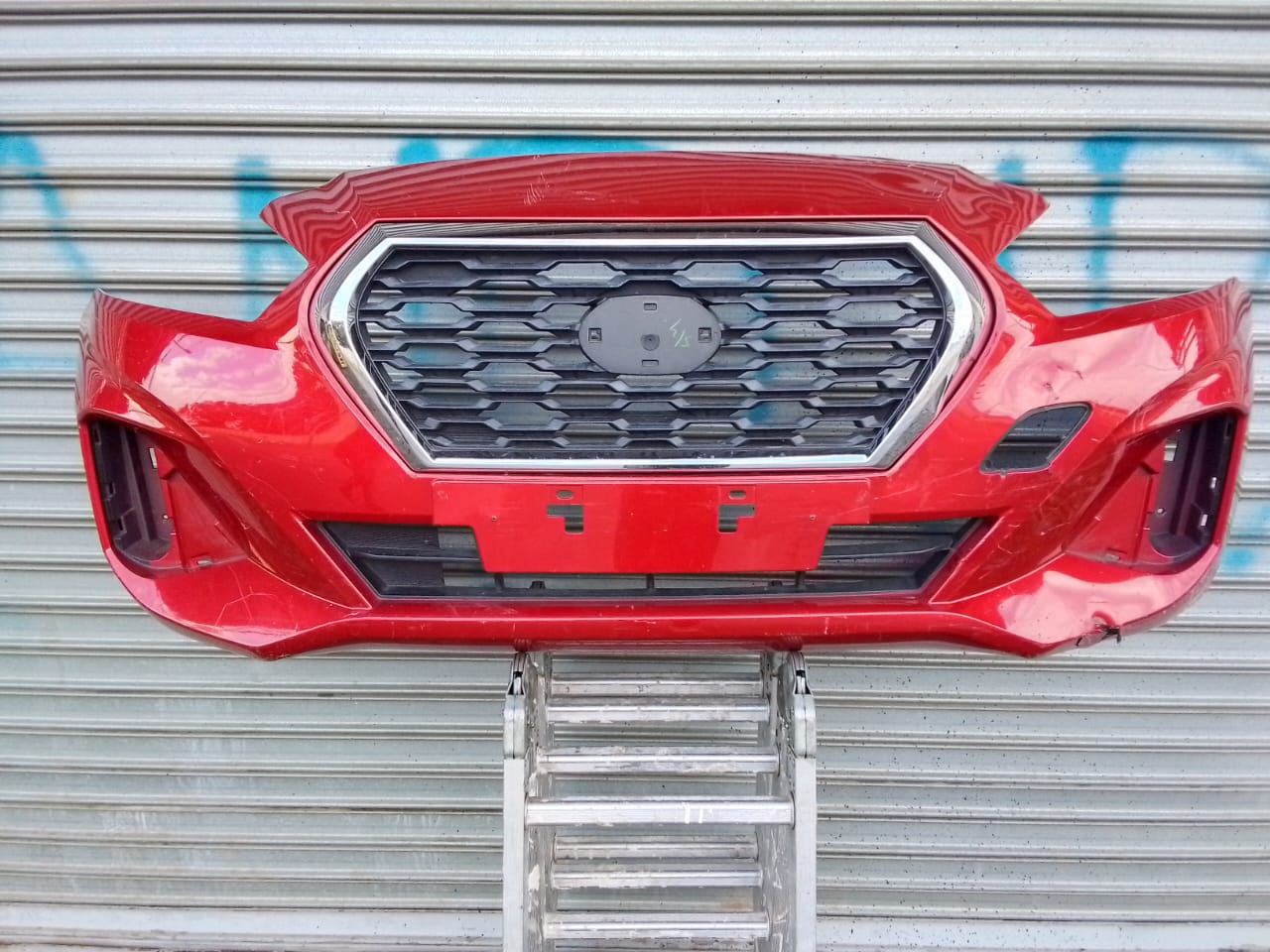 (2018-2021) NISSAN DATSUN GO FRONT BUMPER WITH GRILLE