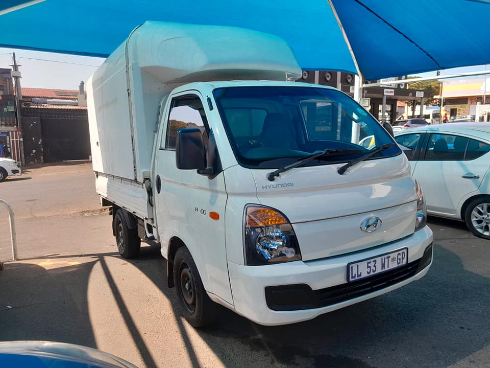 2014 HYUNDAI H-100 2.6 WITH CANOPY MANUAL