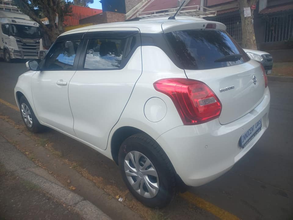 2024 SUZUKI SWIFT 1.2 GL PETROL, MANUAL, WHITE COLOR, MILEAGE 40000KMS