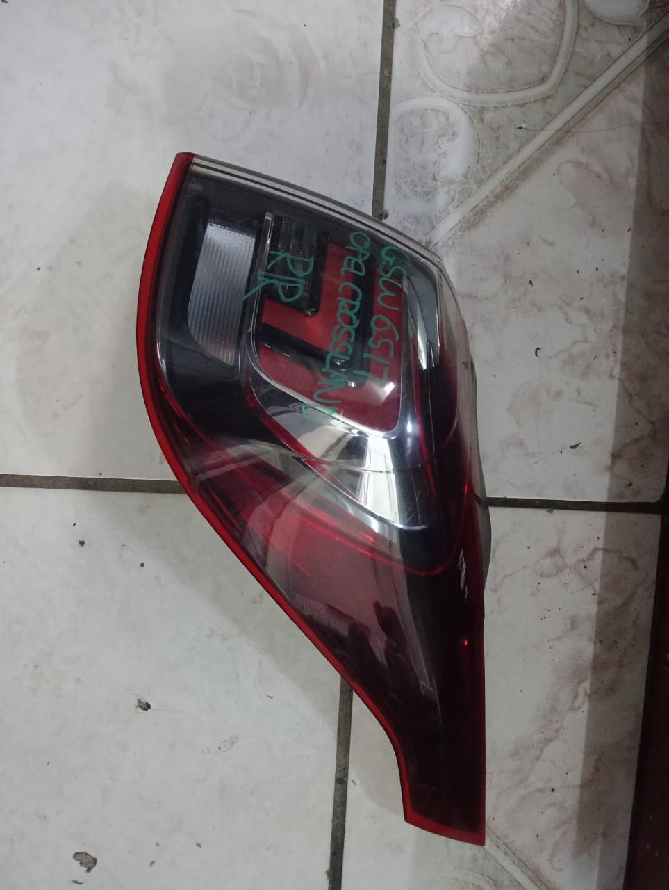 Opel Crossland Used Head Lights