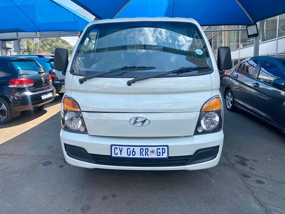 2014 HYUNDAI H-100 2.6 MANUAL 2014 HYUNDAI H-100 2.6 MANUAL