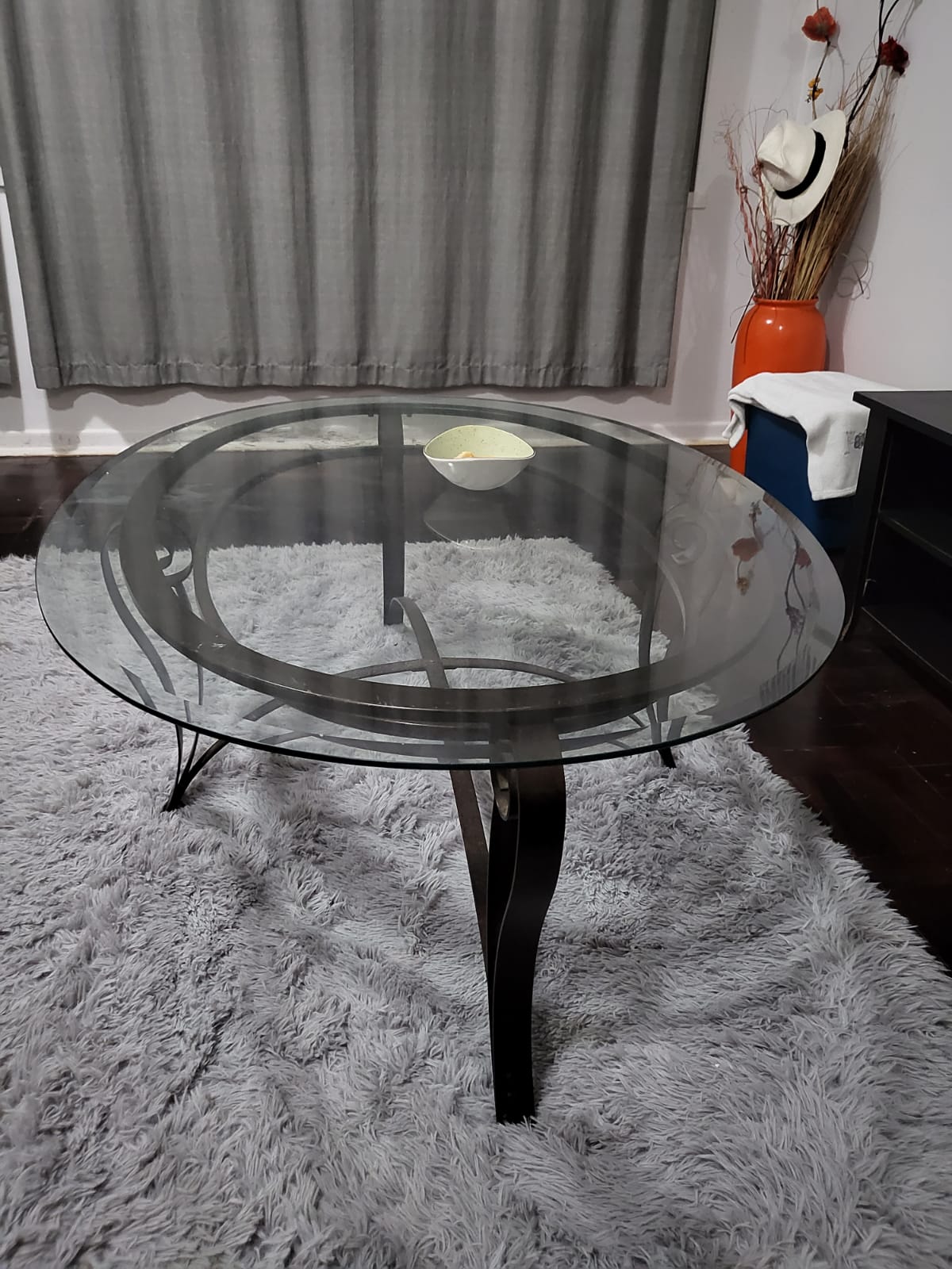 selling this coffee table 