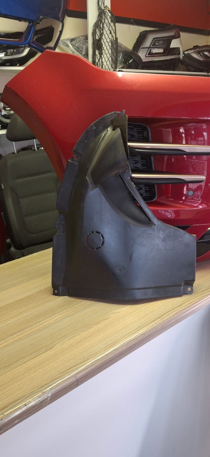 2020 BMW X3 G01/G02 LOWER FENDER EXTENDER IN GOOD CONDITION FOR SALE - Private Seller