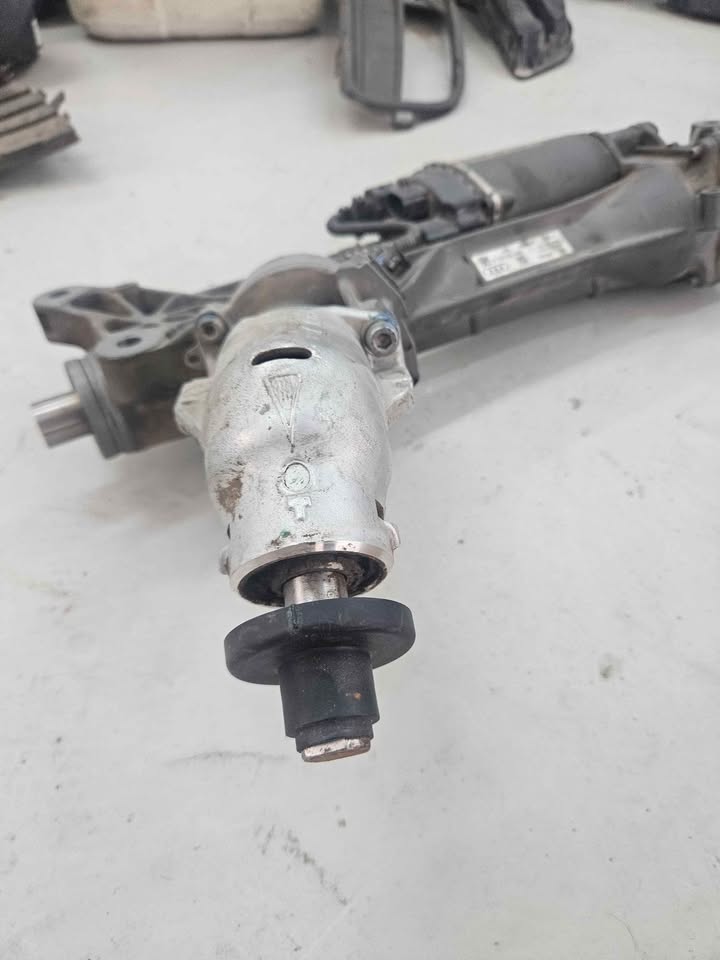 Audi A4 B9 Steering Rack - Private Seller Audi A4 B9 Steering Rack - Private Seller