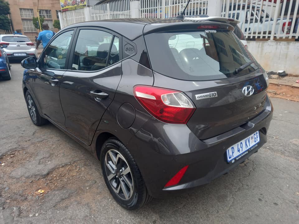 2022 HYUNDAI i10 GRAND 1.2 PETROL, MANUAL TRANSMISSION, GREY COLOR, MILEAGE 39000KM