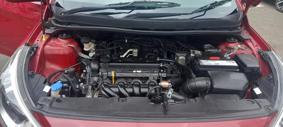 2017 HYUNDAI ACCENT1.6GLS PETROL, MANUAL TRANSMISSION, MAROON COLOUR