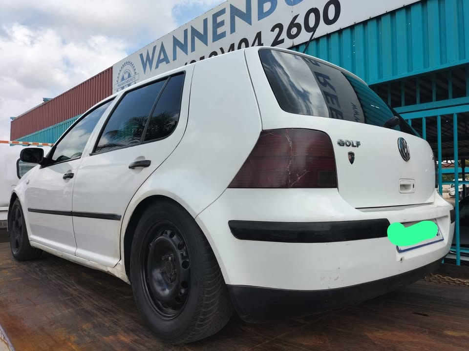 GOLF 4 1.6 STRIPPING FOR SPARES - Private Seller GOLF 4 1.6 STRIPPING FOR SPARES - Private Seller