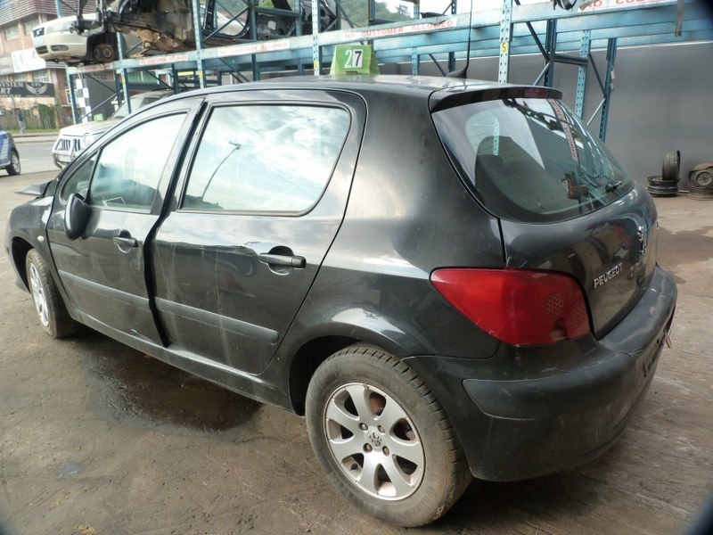 Peugeot 307 1.6 X-Line Manual Black - 2007 STRIPPING FOR SPARES - Private Seller