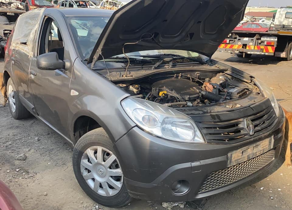 Renault Sanders 2010 1.4 stripping for spares - Private Seller Renault Sanders 2010 1.4 stripping for spares - Private Seller