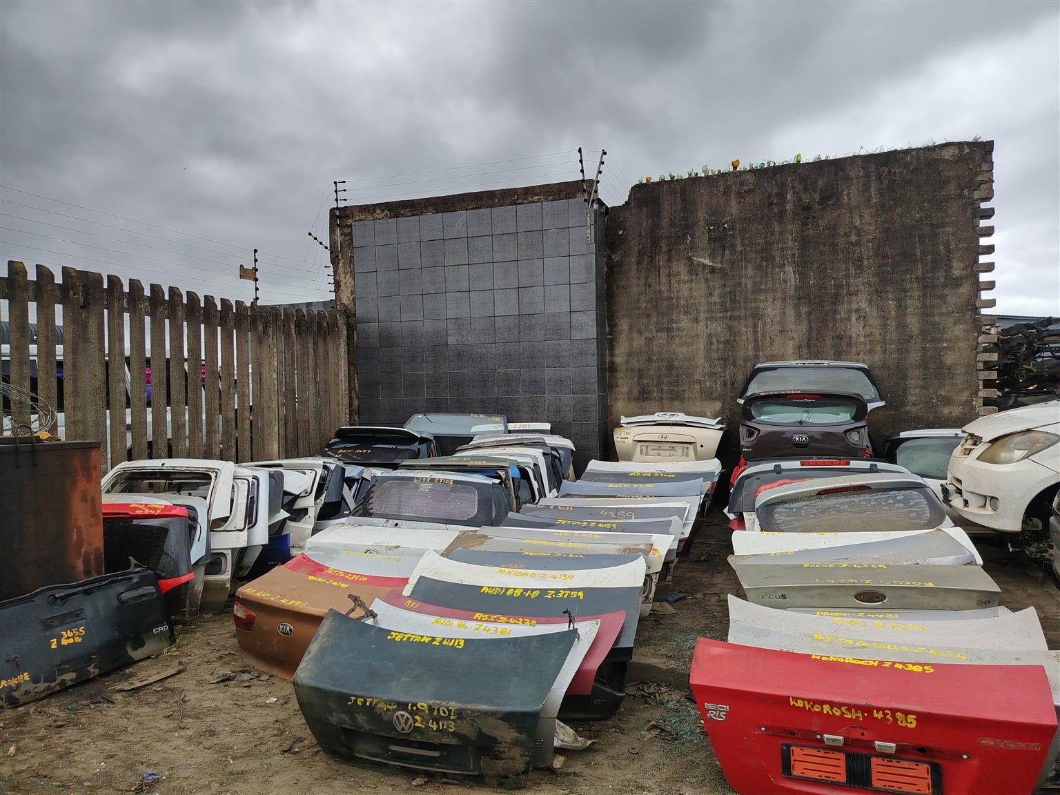Nissan Hardbody KA24 - Available for Spare Parts - Private Seller Nissan Hardbody KA24 - Available for Spare Parts - Private Seller