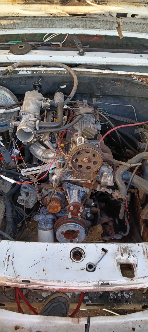 Opel Rekord 2.0 engine, gearbox and computer box - Private Seller Opel Rekord 2.0 engine, gearbox and computer box - Private Seller
