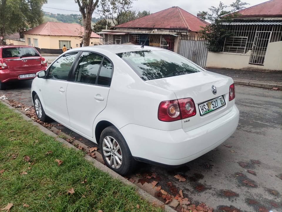 2016 VW polo vivo 1.4 sedan