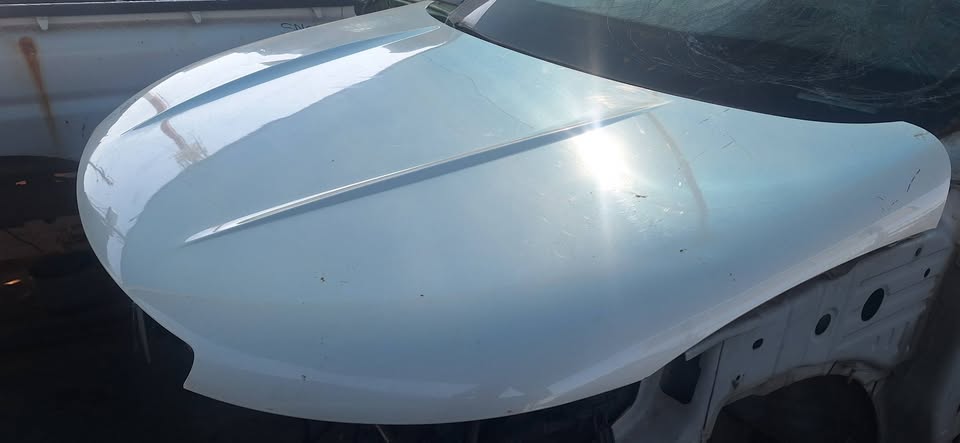 Mahindra xuv500 bonnet - Private Seller