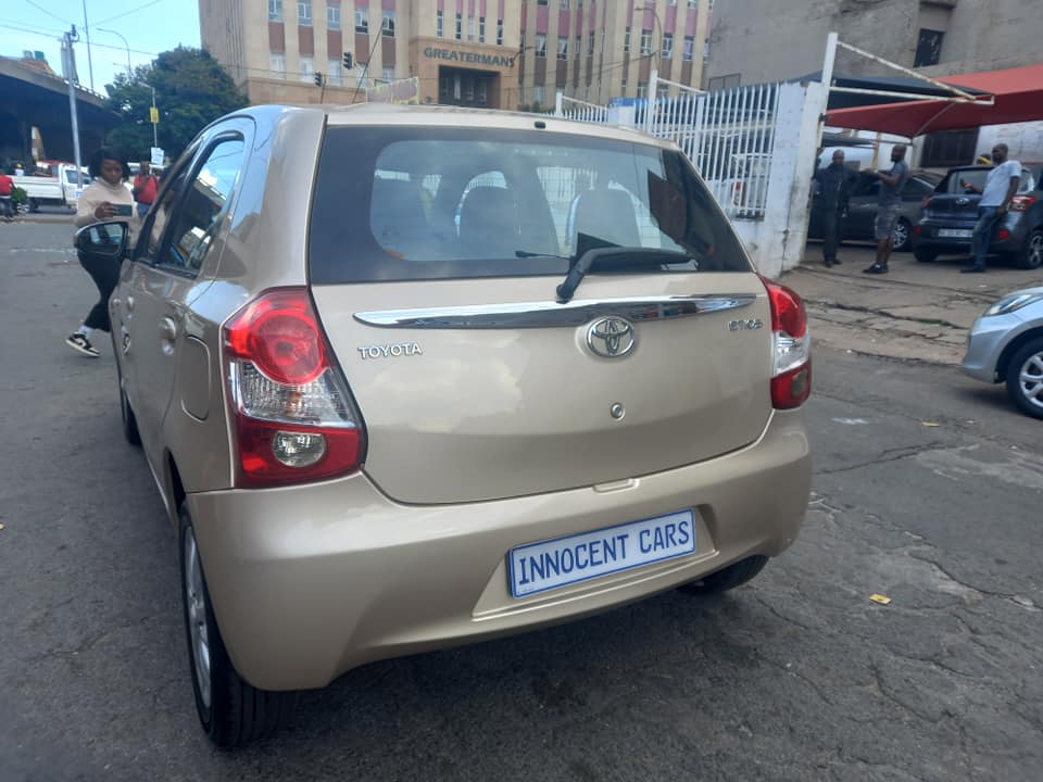 2017 TOYOTA ETIOS 1.5 SPRINT, PETROL, GOLD COLOR, MILEAGE 74000 KM