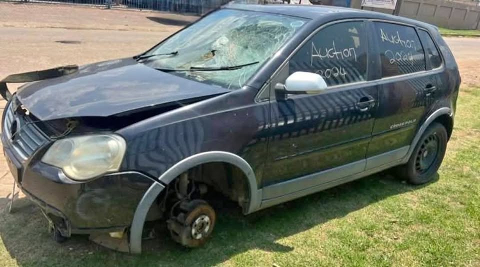 Volkswagen Polo Cross 1.6 BTS STRIPPING FOR SPARE PARTS - Private Seller Volkswagen Polo Cross 1.6 BTS STRIPPING FOR SPARE PARTS - Private Seller