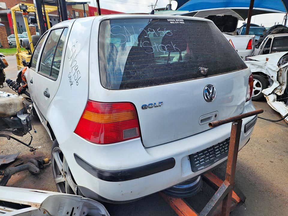 VOLKSWAGEN GOLF 4 1.6 AUTO STRIPPING FOR PARTS - Private Seller VOLKSWAGEN GOLF 4 1.6 AUTO STRIPPING FOR PARTS - Private Seller