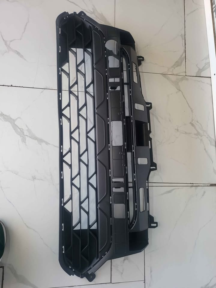 Kia Rio down center grill for sale