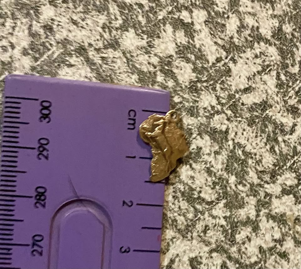 unique and extremely rare find! Vintage 9ct gold charm/pendant