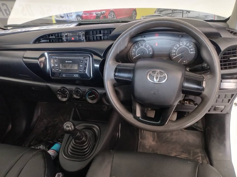 2019 TOYOTA HILUX 2.0 4x2 SINGLE CAB MANUAL