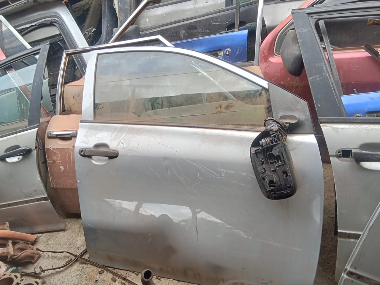 Toyota quest complete doors with handles and windows - Private Seller