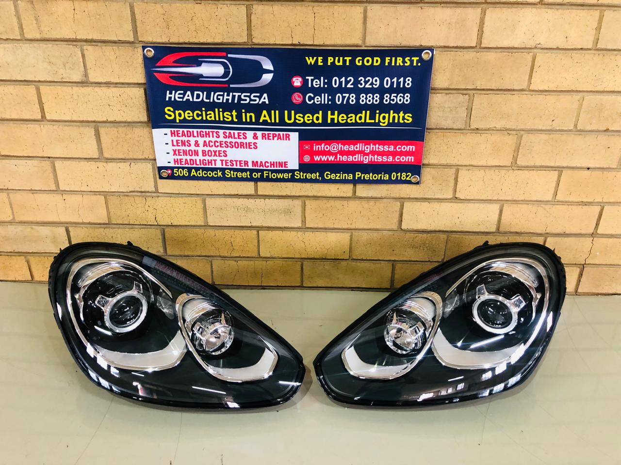 Porsche Cayenne 958 chrome left and right side xenon headlights (with AFS) - Private Seller Porsche Cayenne 958 chrome left and right side xenon headlights (with AFS) - Private Seller