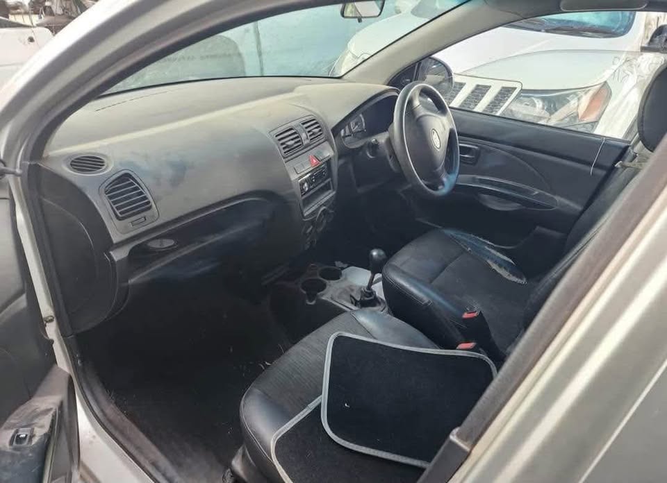 Ford Fiesta flair STRIPPING FOR SPARES Call or whatsapp  or