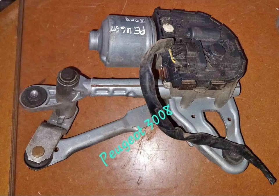 Peugeot 3008 wiper linkeage motor
