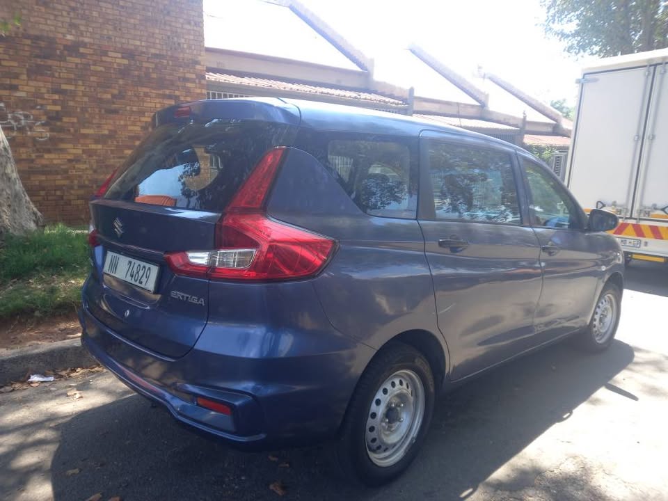 2020 Suzuki Ertiga 1.5 Petrol Manual, Blue Color. Mileage 41000kms 7 seater.