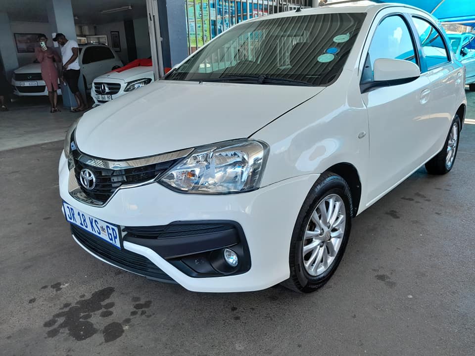 2020 TOYOTA ETIOS 1.5 HATCHBACK