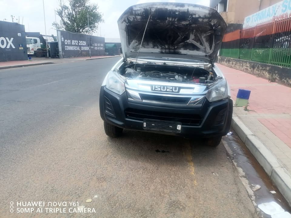 Isuzu dmax 4ja1 stripping - Private Seller Isuzu dmax 4ja1 stripping - Private Seller