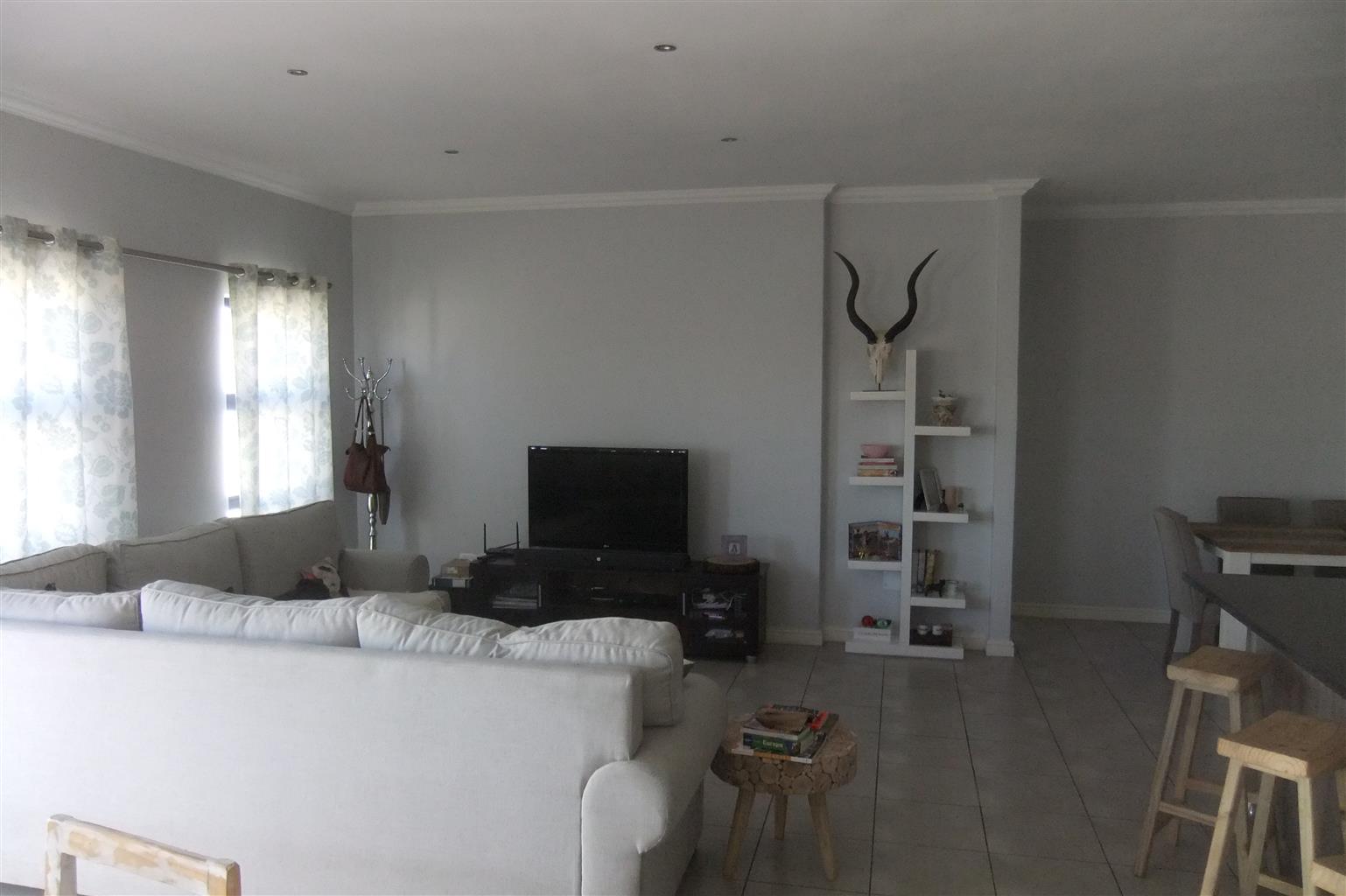Sonkring, Brackenfell 3 Bedroom house To Let Junk Mail